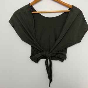 lululemon cropped tie tee, olive, size 2